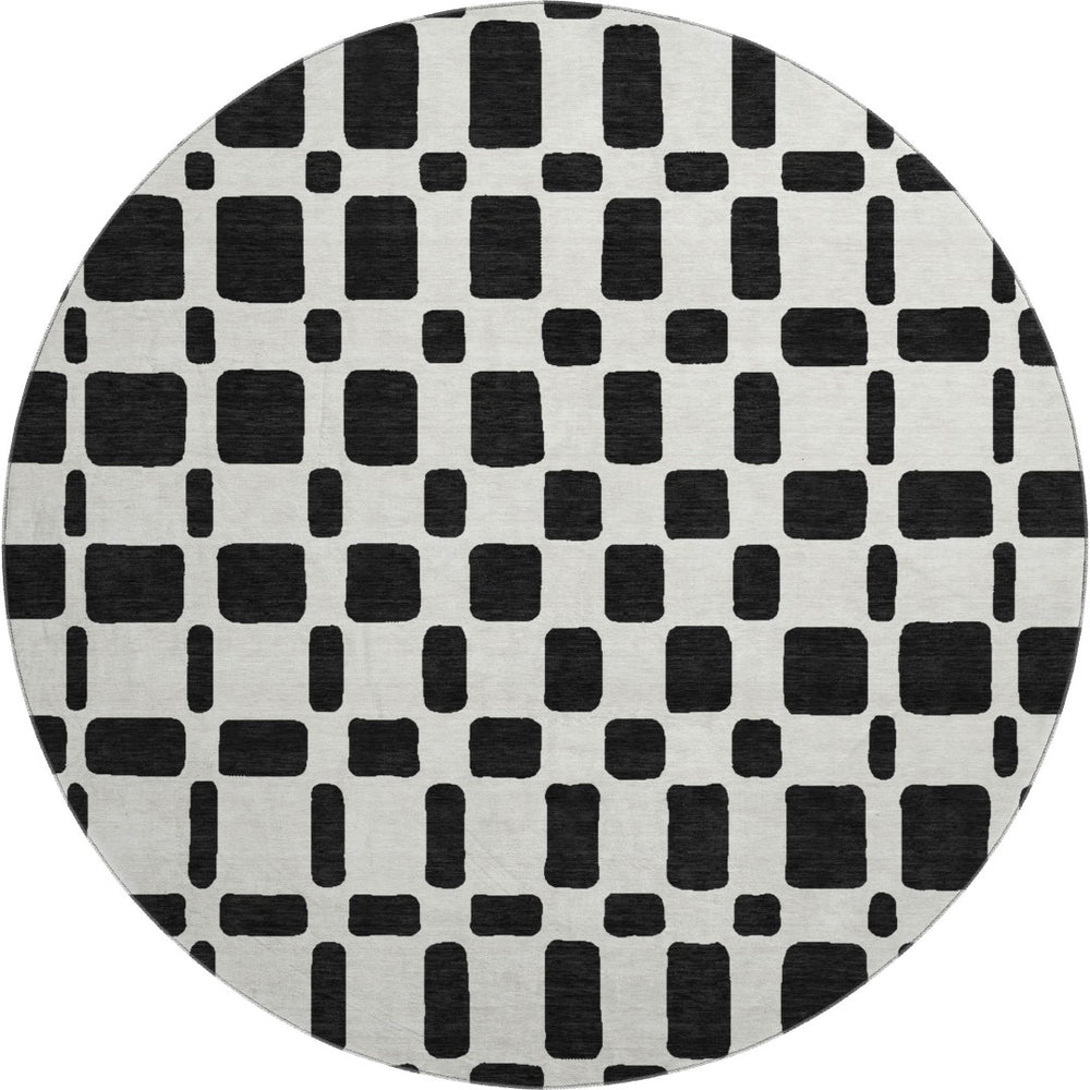 HomeRoots 8' Black and Ivory Geometric Washable Round Rug - Durable, Stain-Resistant, UV Protected Design! 669255