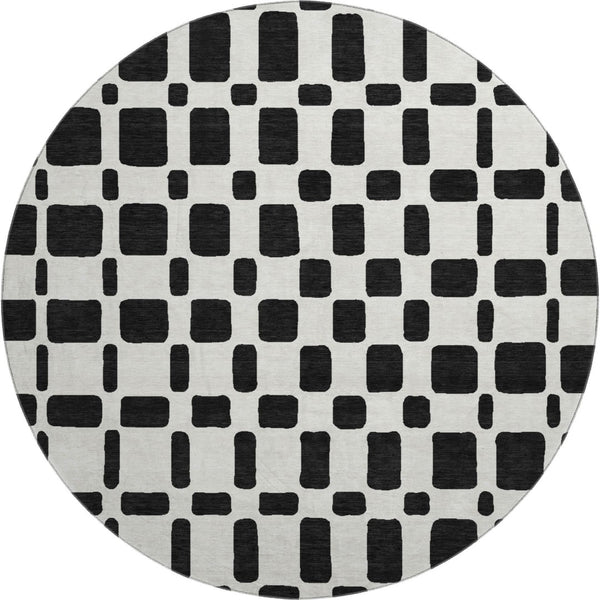 HomeRoots 8' Black and Ivory Geometric Washable Round Rug - Durable, Stain-Resistant, UV Protected Design! 669255