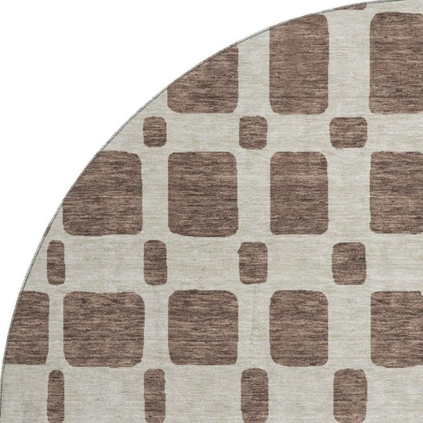 HomeRoots 8' Brown and Ivory Geometric Washable Round Rug - Durable, UV-Resistant, Perfect for High-Traffic Spaces! 669267