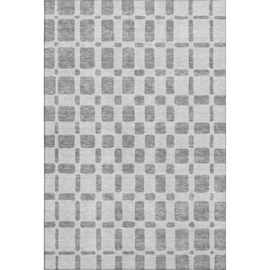 HomeRoots 5' X 8' Gray And Ivory Geometric Area Rug - Stain-Resistant, UV Protected, Easy Care for Modern Homes 669272
