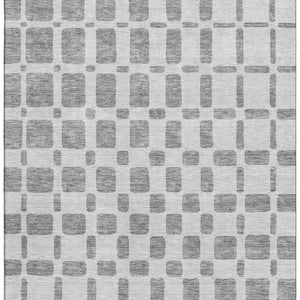 HomeRoots 5' X 8' Gray And Ivory Geometric Area Rug - Stain-Resistant, UV Protected, Easy Care for Modern Homes 669272