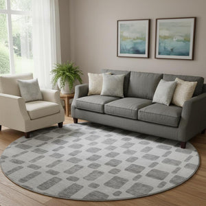 HomeRoots 8' Gray and Ivory Geometric Washable Round Rug with UV Protection for Modern Homes and Outdoor Spaces 669273