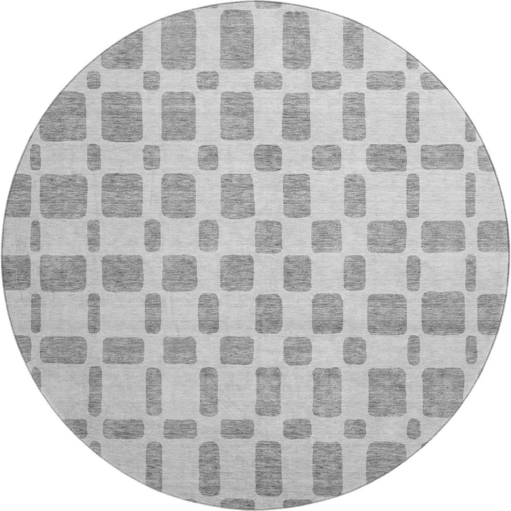 HomeRoots 8' Gray and Ivory Geometric Washable Round Rug with UV Protection for Modern Homes and Outdoor Spaces 669273
