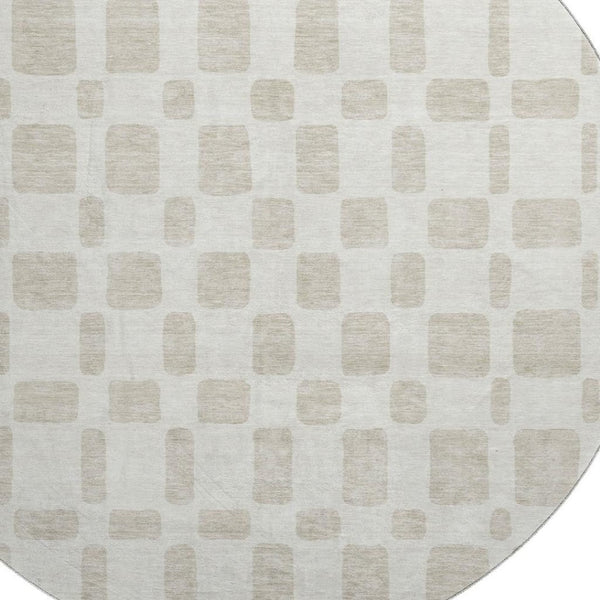HomeRoots 8' Ivory and Beige Geometric Round Rug - Washable, UV-Protected, Durable for Active Homes & Kids 669279