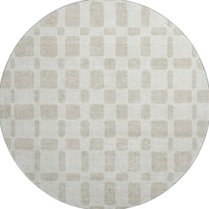 HomeRoots 8' Ivory and Beige Geometric Round Rug - Washable, UV-Protected, Durable for Active Homes & Kids 669279