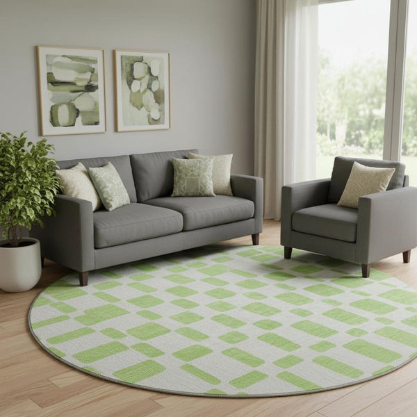 HomeRoots 8' Vibrant Lime Green and Ivory Geometric Round Rug - Washable, UV Protected for Family-Friendly Spaces 669285