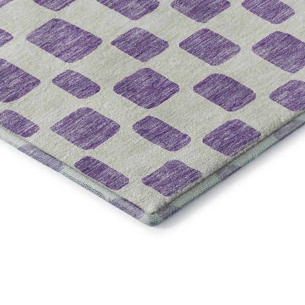 HomeRoots 8' Modern Geometric Purple & Ivory Washable Round Rug - Stain Resistant, UV Protected & Durable! 669309