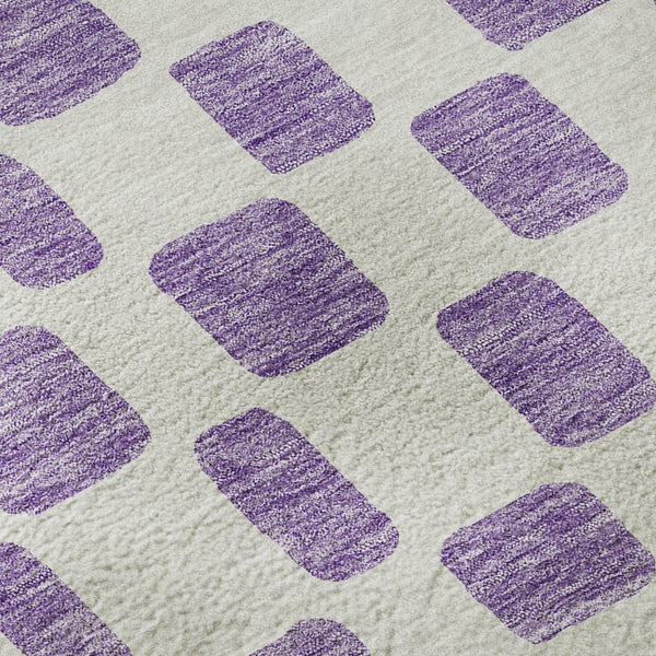 HomeRoots 8' Modern Geometric Purple & Ivory Washable Round Rug - Stain Resistant, UV Protected & Durable! 669309