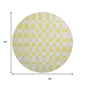 HomeRoots 8' Yellow and Beige Geometric Round Rug - Washable, UV Protected, Durable Design for High-Traffic Areas 669333