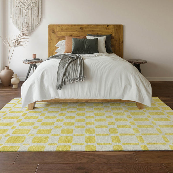 HomeRoots 8' x 10' Washable Yellow & Beige Geometric Area Rug with UV Protection for High-Traffic Spaces 669334