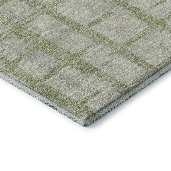 HomeRoots 8' Artichoke Green & Beige Striped Washable Round Rug - UV Protected, Durable, Pet-Friendly Design 669339