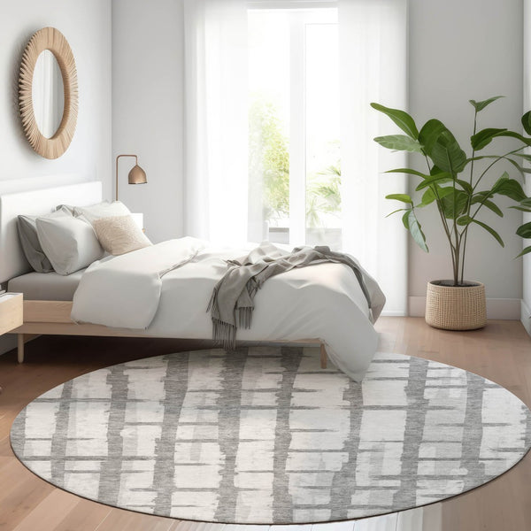 HomeRoots 8' Stylish Gray and Silver Striped Washable Round Rug with UV Protection for High-Traffic Homes 669363