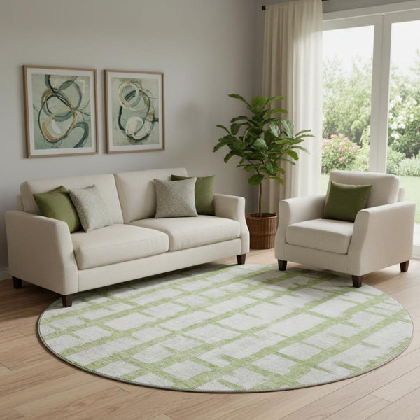 HomeRoots 8' Green And Beige Striped Washable Round Rug - Stylish, Durable, UV-Protected for Busy Homes 669369