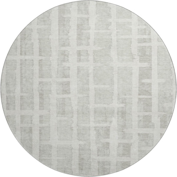 HomeRoots 8' Ivory and Beige Striped Washable Round Rug with UV Protection - Durable, Low-Maintenance Style for Any Space 669375