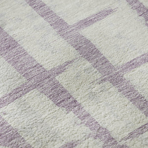 HomeRoots 8' Stylish Lavender and Beige Striped Round Rug – Washable, UV Protected, Stain Resistant for Homes 669381