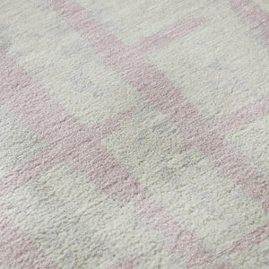 HomeRoots 8' Pink And Beige Striped Round Rug - Washable, UV Protected, Cozy, Durable for Living Spaces & Patios 669393