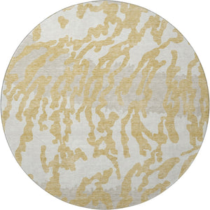 HomeRoots 8' Gold and Ivory Animal Print Round Rug - Washable, UV Protected, Stylish & Durable for Busy Homes 669435