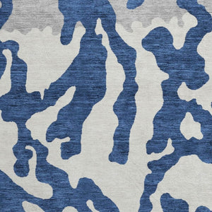 HomeRoots 8' Navy Blue & Ivory Animal Print Round Rug - Washable, UV Protected, Durable & Stain Resistant! 669459