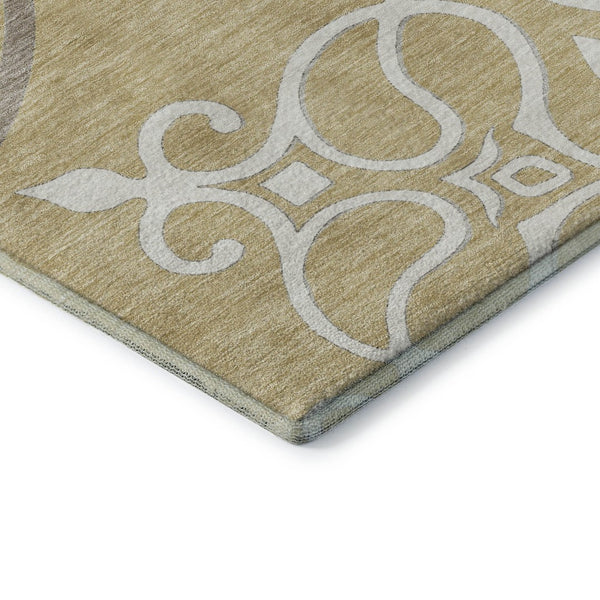 HomeRoots 8' Gold Ivory Gray Floral Medallion Washable Round Rug - Durable, UV-Protected & Stylish Decor Piece 669513
