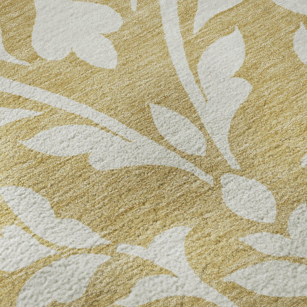 HomeRoots 8' Gold and Ivory Floral Round Rug - Washable, UV-Protected, Stain Resistant for Stylish Durability 669603