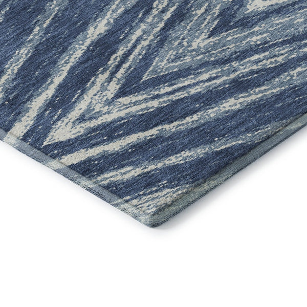 HomeRoots 5' Blue and Ivory Abstract Washable Area Rug with UV Protection - Perfect for High-Traffic Rooms! 669680
