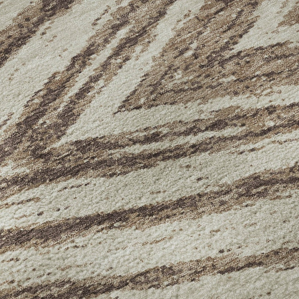 HomeRoots 8' Brown and Beige Abstract Round Rug - Washable, UV Protected, Soft Polyester for Modern Spaces 669693