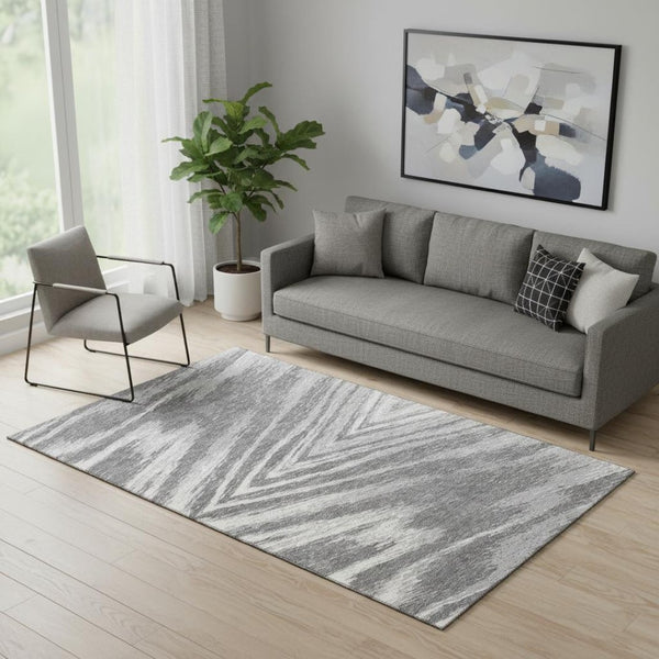 HomeRoots 5' X 8' Gray And Ivory Abstract Area Rug - Washable, UV Protected, Durable & Pet-Friendly Design 669698