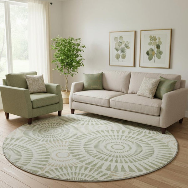 HomeRoots 8' Artichoke Green & Ivory Geometric Round Rug - Washable, UV Protected, Perfect for Family Spaces! 669748
