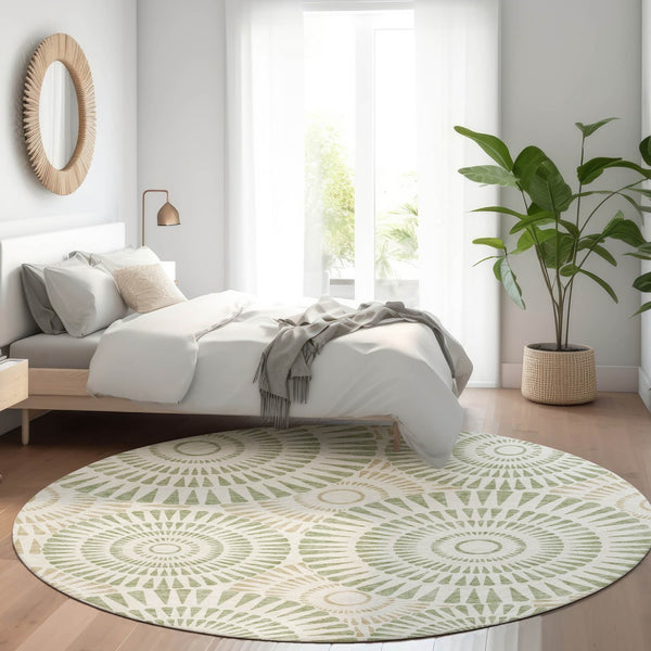 HomeRoots 8' Artichoke Green & Ivory Geometric Round Rug - Washable, UV Protected, Perfect for Family Spaces! 669748