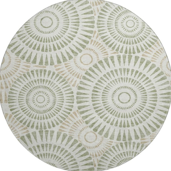 HomeRoots 8' Artichoke Green & Ivory Geometric Round Rug - Washable, UV Protected, Perfect for Family Spaces! 669748