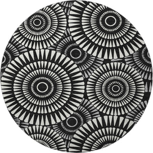 HomeRoots 8' Black And Ivory Geometric Round Rug - Washable, UV Protected & Perfect for High-Traffic Areas 669754