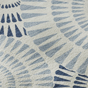 HomeRoots 8' Blue and Ivory Geometric Round Rug - Washable, UV-Protected, Perfect for Homes with Kids & Pets! 669760