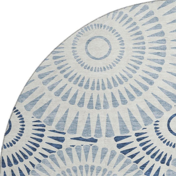 HomeRoots 8' Blue and Ivory Geometric Round Rug - Washable, UV-Protected, Perfect for Homes with Kids & Pets! 669760