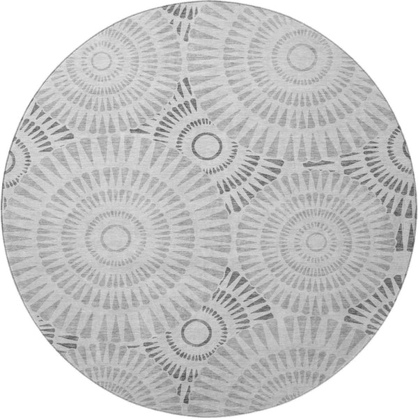 HomeRoots 8' Gray and Silver Geometric Round Rug - Washable, Stain Resistant, UV Protected for Modern Spaces 669784