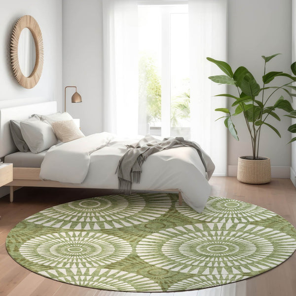 HomeRoots 8' Washable Round Rug in Green and Ivory with UV Protection, Stain Resistance & Modern Design 669790