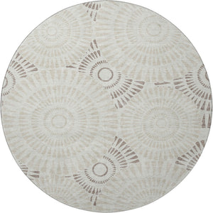 HomeRoots 8' Taupe and Beige Geometric Round Rug - Stain-Resistant, UV Protected, Perfect for High-Traffic Homes 669814