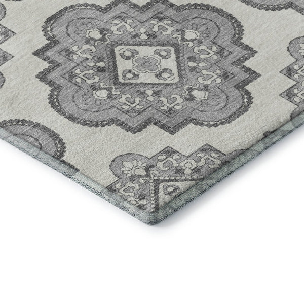 HomeRoots 5' X 8' Gray and Ivory Medallion Area Rug - Washable, UV Protected, Stain-Resistant, Durable Design 669855