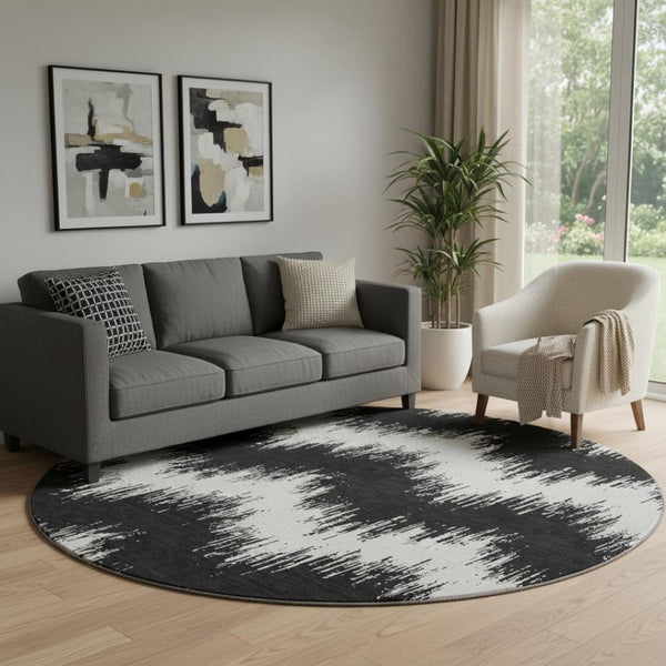 HomeRoots 8' Black And Ivory Chevron Round Rug - Washable, UV Protected, Durable Design for Active Homes 669934