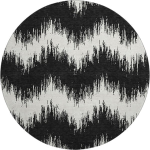 HomeRoots 8' Black And Ivory Chevron Round Rug - Washable, UV Protected, Durable Design for Active Homes 669934