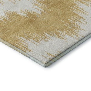 HomeRoots 8' Gold and Ivory Chevron Round Rug – Washable, UV Protected, Durable Design for Modern Homes 669946