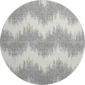 HomeRoots 8' Gray and Ivory Chevron Round Rug - Washable, UV-Protected, Durable for High-Traffic Homes 669952