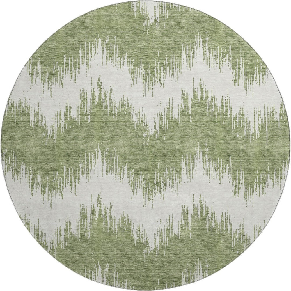 HomeRoots 8' Green And Ivory Chevron Round Rug - Washable, UV Protected, Durable Design for High-Traffic Areas 669958