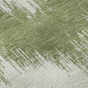 HomeRoots 8' Green And Ivory Chevron Round Rug - Washable, UV Protected, Durable Design for High-Traffic Areas 669958