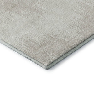 HomeRoots 8' Ivory and Beige Chevron Washable Round Rug - Stylish, Durable, UV-Protected for High-Traffic Areas 669964