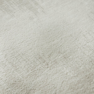 HomeRoots 8' Ivory and Beige Chevron Washable Round Rug - Stylish, Durable, UV-Protected for High-Traffic Areas 669964