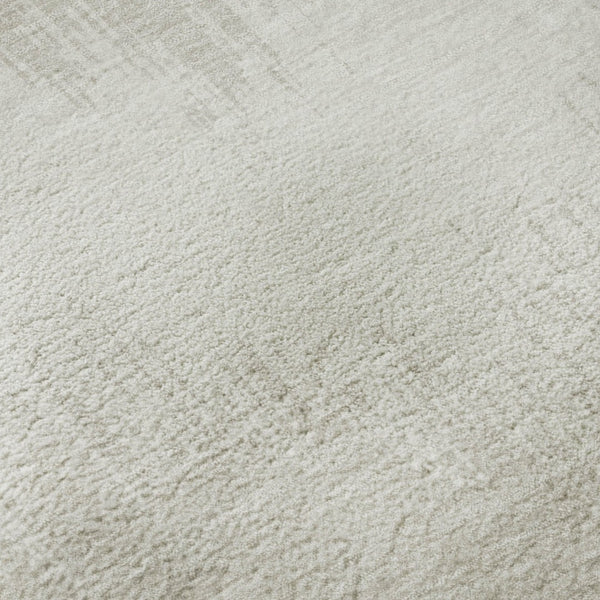 HomeRoots 8' Ivory and Beige Chevron Washable Round Rug - Stylish, Durable, UV-Protected for High-Traffic Areas 669964