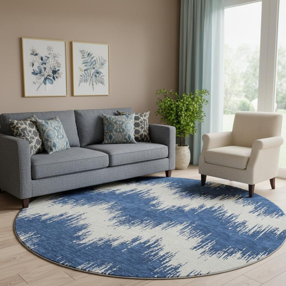 HomeRoots 8' Navy Blue & Ivory Chevron Round Rug - Stain Resistant, UV Protected, Easy-Care Design for Homes 669970