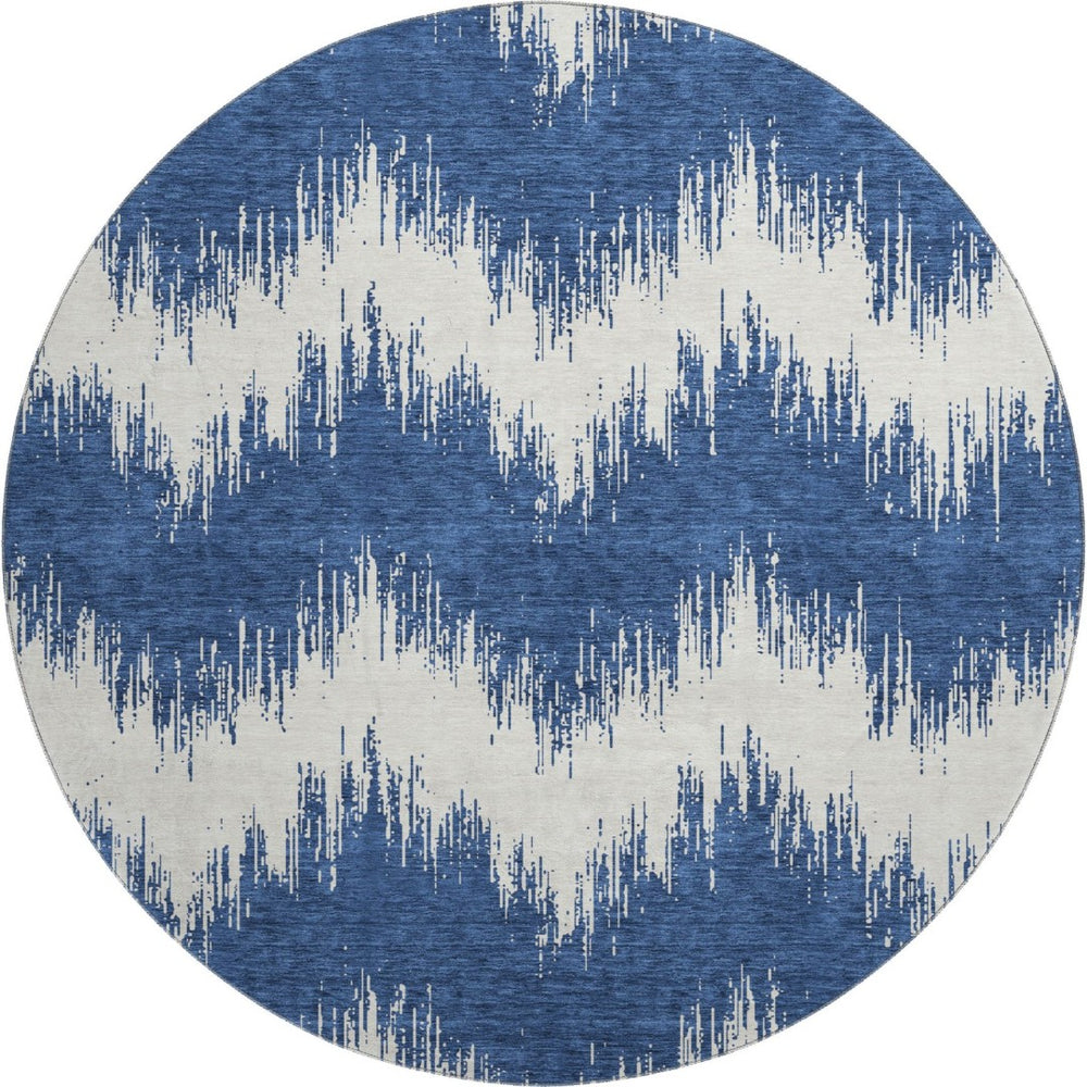 HomeRoots 8' Navy Blue & Ivory Chevron Round Rug - Stain Resistant, UV Protected, Easy-Care Design for Homes 669970