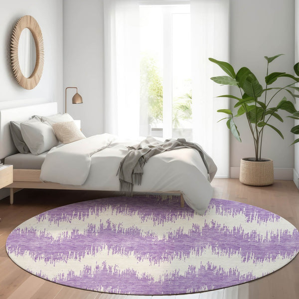 HomeRoots 8' Bold Purple and Ivory Chevron Washable Round Rug with UV Protection for High-Traffic Areas 669988