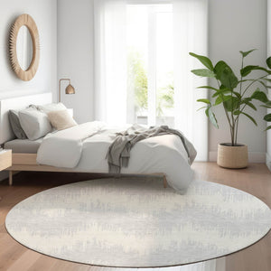 HomeRoots 8' Silver And Ivory Chevron Round Rug – Washable, UV Protected, Durable Design for High-Traffic Areas 669994